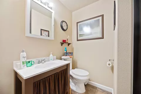 1224 Walworth St, Belle Fourche, SD 57717 photo 19