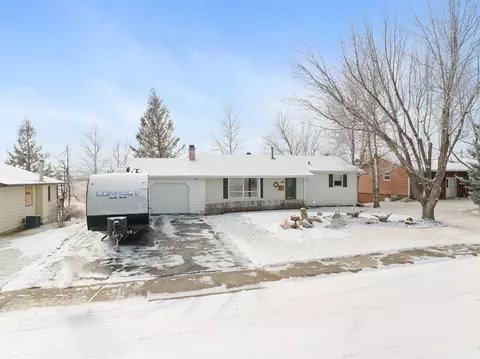 1224 Walworth St, Belle Fourche, SD 57717 photo 1