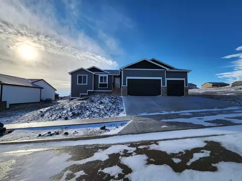 3215 Jessup Ln, Rapid City, SD 57703