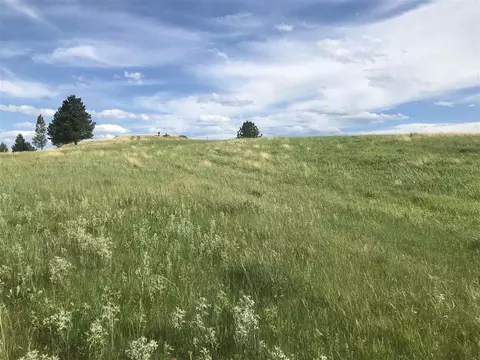3828 Twisted Oak Rd, Sturgis, SD 57785