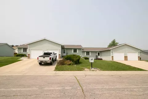 2617 Cottontail Dr, Sturgis, SD 57785