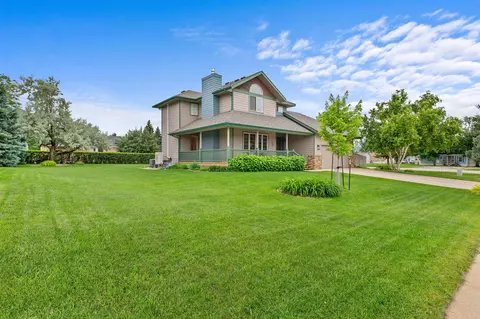 621 Fruitdale St, Spearfish, SD 57783 photo 2