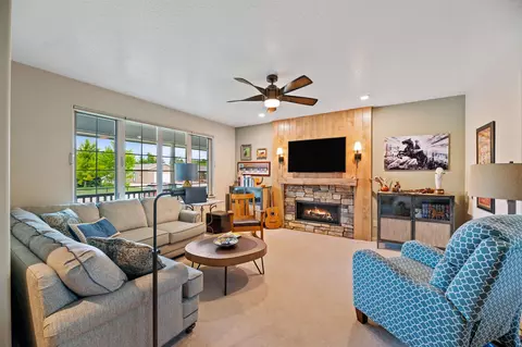 621 Fruitdale St, Spearfish, SD 57783 photo 10