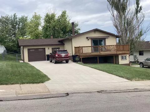 415 Lariat Dr, Spearfish, SD 57783 photo 1