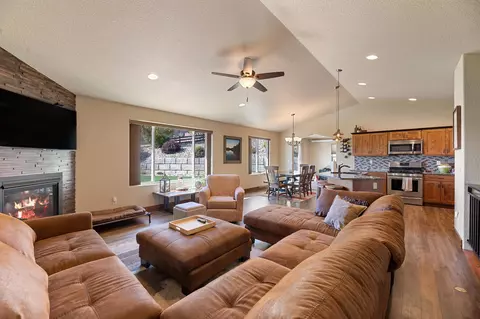 2209 Saddle Horn Dr, Spearfish, SD 57783 photo 5