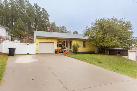 326 N 1st St, Custer, SD 57730 photo 2