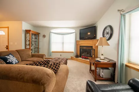 1819 Windmill Dr, Spearfish, SD 57783 photo 4