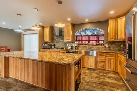 1067 E Homestead Dr, Custer, SD 57730 photo 16