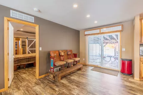 1067 E Homestead Dr, Custer, SD 57730 photo 14