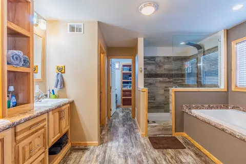 1067 E Homestead Dr, Custer, SD 57730 photo 21