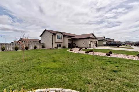 782 Radial Ln, Box Elder, SD 57719 photo 2