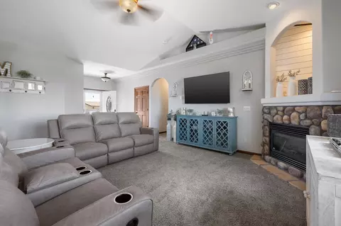 22743 Pickarts Ln, Box Elder, SD 57719 photo 4