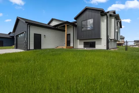 568 Mace Dr, Box Elder, SD 57719 photo 2