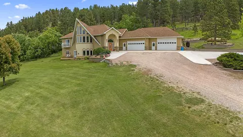 1133 Foothills Rd, Sturgis, SD 57785