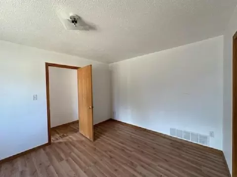 709 E St, Edgemont, SD 57735 photo 10