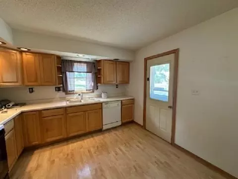 709 E St, Edgemont, SD 57735 photo 6