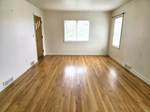 211 W 7th Ave, Lemmon, SD 57638 photo 5