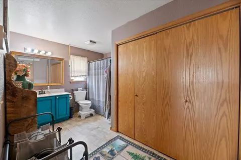 2104 Johnny Cir, Belle Fourche, SD 57717 photo 19