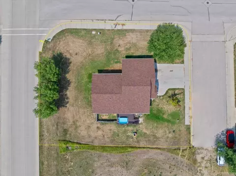 2104 Johnny Cir, Belle Fourche, SD 57717 photo 14