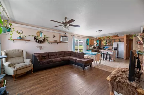 2104 Johnny Cir, Belle Fourche, SD 57717 photo 7