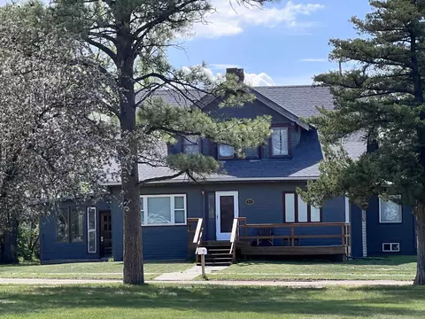 221 Elmira Ave, Newell, SD 57760