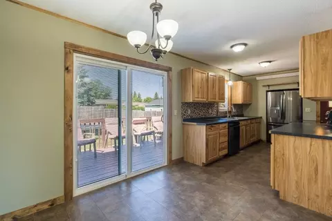 299 S 11th St, Custer, SD 57730 photo 8