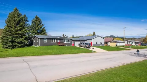 299 S 11th St, Custer, SD 57730 photo 4