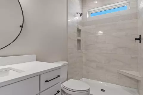 Bath - 2208 Quartzite Dr, Sturgis, SD 57785 photo 4 of 4