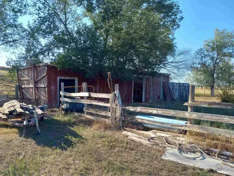 304 N 4th St, Buffalo Gap, SD 57722 photo 7
