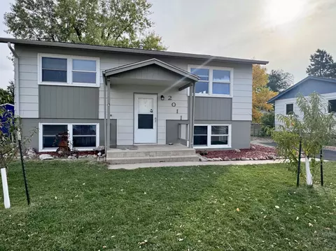 2011 Colorado Dr, Sturgis, SD 57785