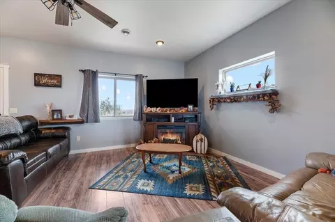 19271 Hat Ranch Dr, Belle Fourche, SD 57717 photo 4