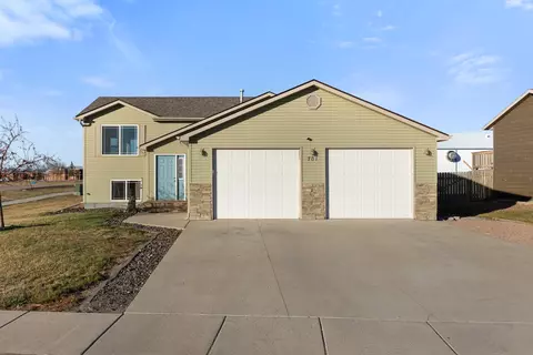 701 Radial Ln, Box Elder, SD 57719