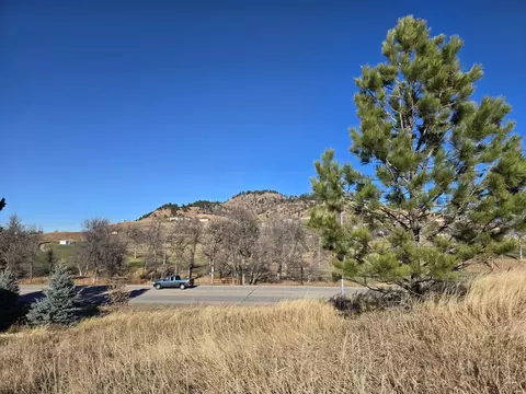 1510 Woods Edge Ct, Spearfish, SD 57783 photo 2