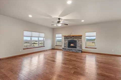 19281 Hat Ranch Dr, Belle Fourche, SD 57717 photo 8
