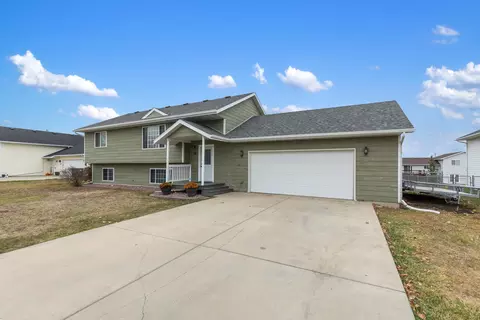 324 Freude Ln, Box Elder, SD 57719