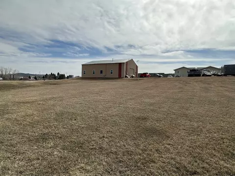 2114 E Ida St, Sturgis, SD 57785 photo 13