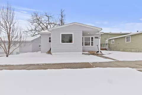1224 Baldwin St, Sturgis, SD 57785 photo 4