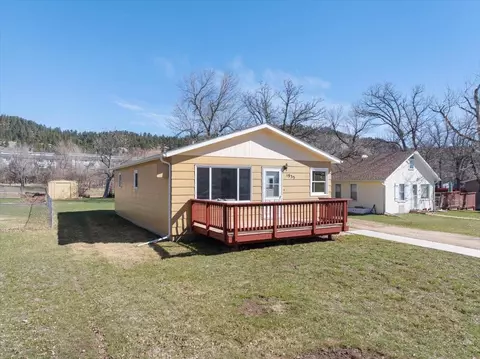 1935 Williams St, Sturgis, SD 57785 photo 2