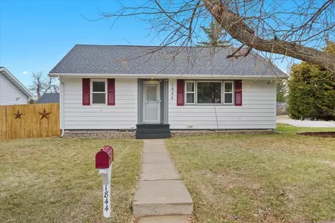 1844 Pine St, Sturgis, SD 57785 photo 2