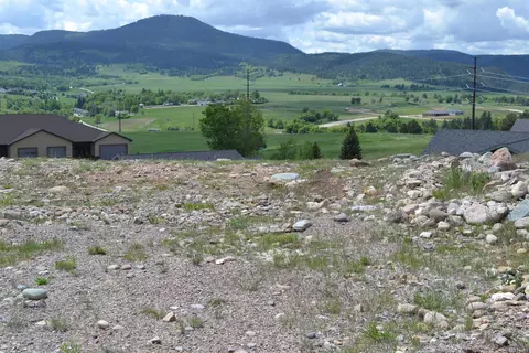 512 Tranquility Ln, Spearfish, SD 57783