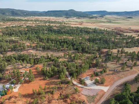 27208 Earp Rd, Hot Springs, SD 57747