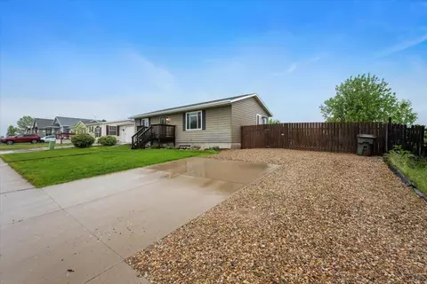 733 Zenith St, Belle Fourche, SD 57717 photo 21