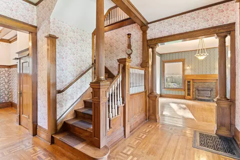 Entry Way - 835 Harding St, Belle Fourche, SD 57717 photo 2 of 8