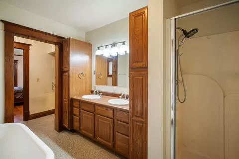 Bath - 835 Harding St, Belle Fourche, SD 57717 photo 1 of 5