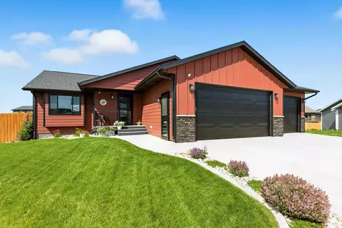 643 Valor Ct, Box Elder, SD 57719