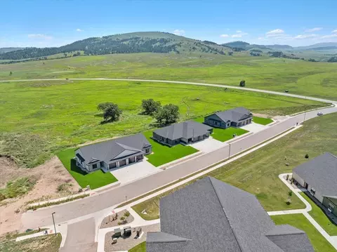 172 Bella Rose Dr, Spearfish, SD 57783 photo 3