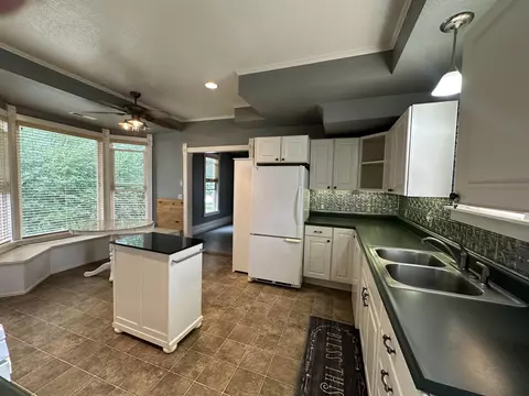 607 Jackson, Belle Fourche, SD 57717 photo 9