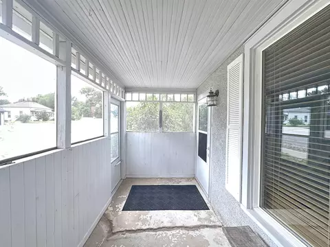 607 Jackson, Belle Fourche, SD 57717 photo 3