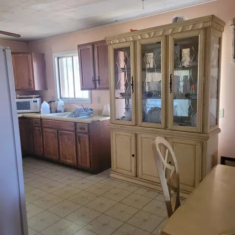 Kitchen - 10251 Valley Rd, Edgemont, SD 57735 photo 1 of 2
