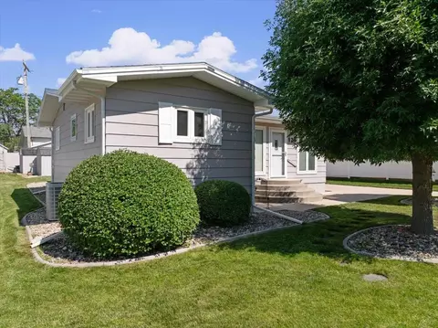 124 S 5th St, Spearfish, SD 57783 photo 2